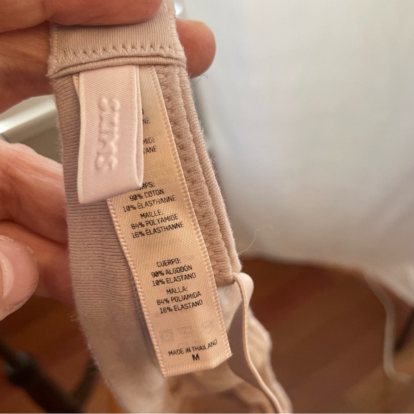 SKIMS Lavender Bra - Picture 3 of 4